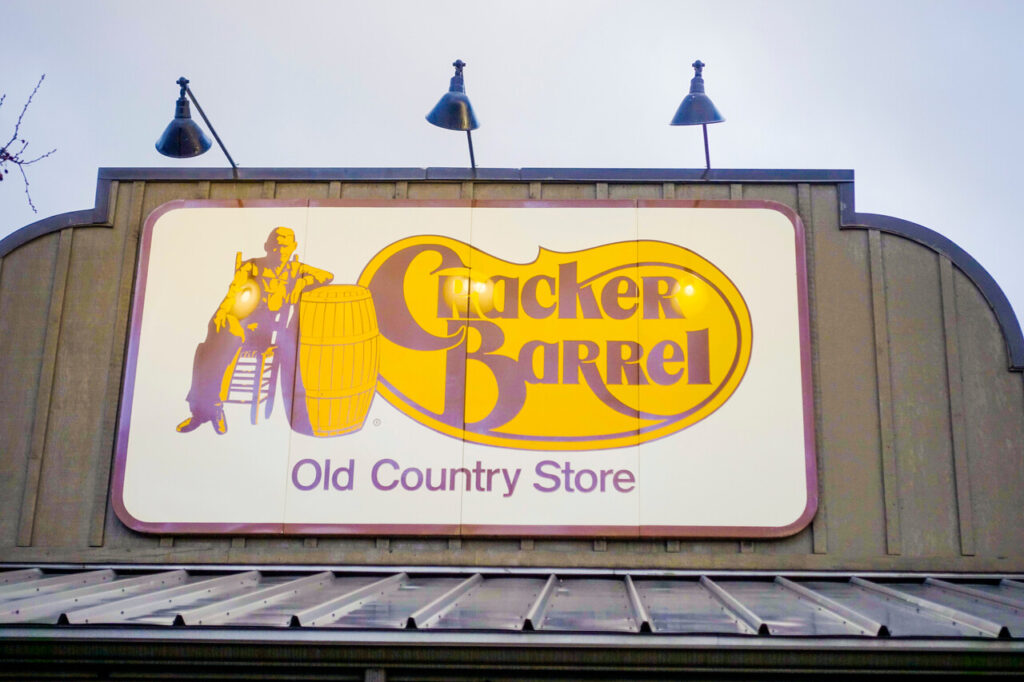 Cracker Barrel restauraunf and country store -