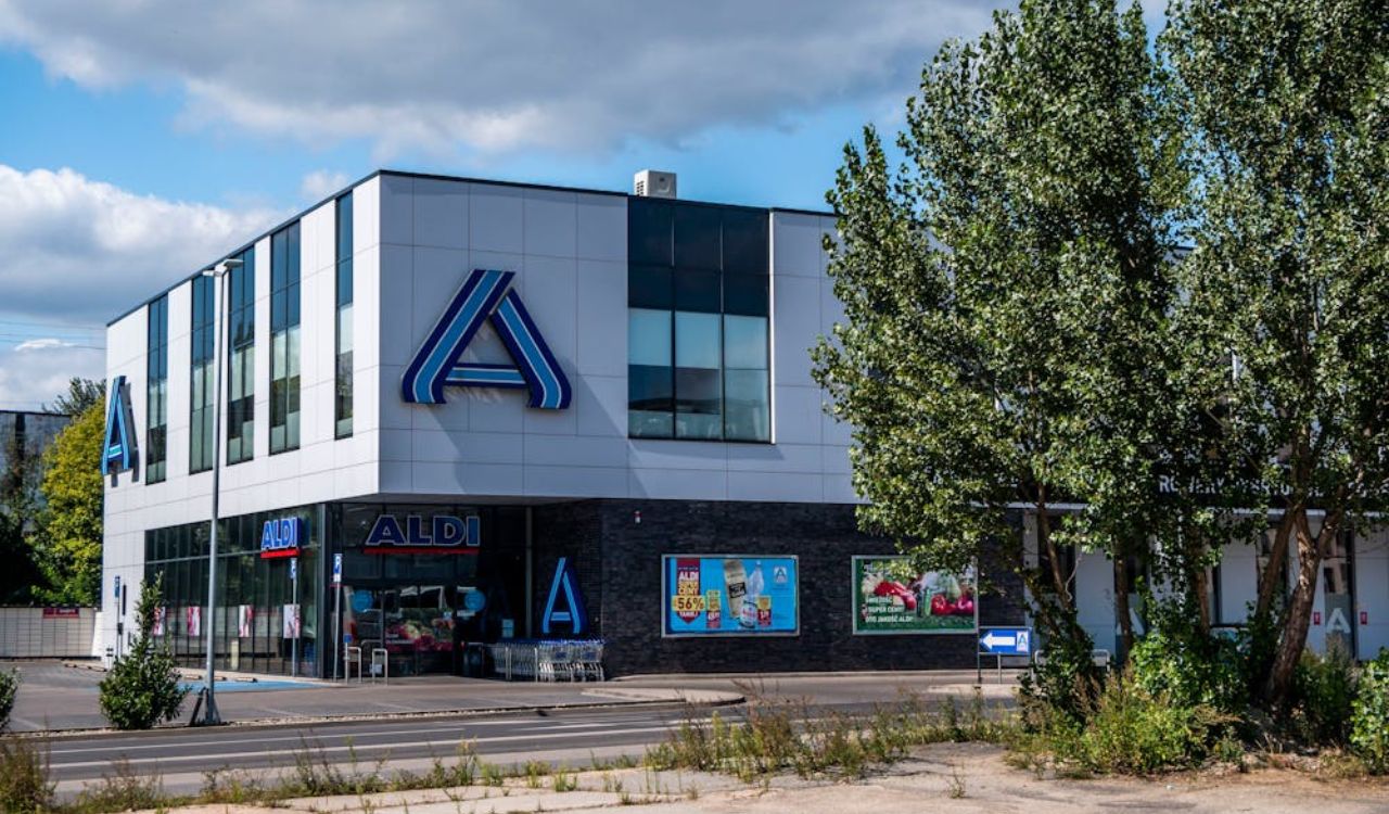 Aldi store
