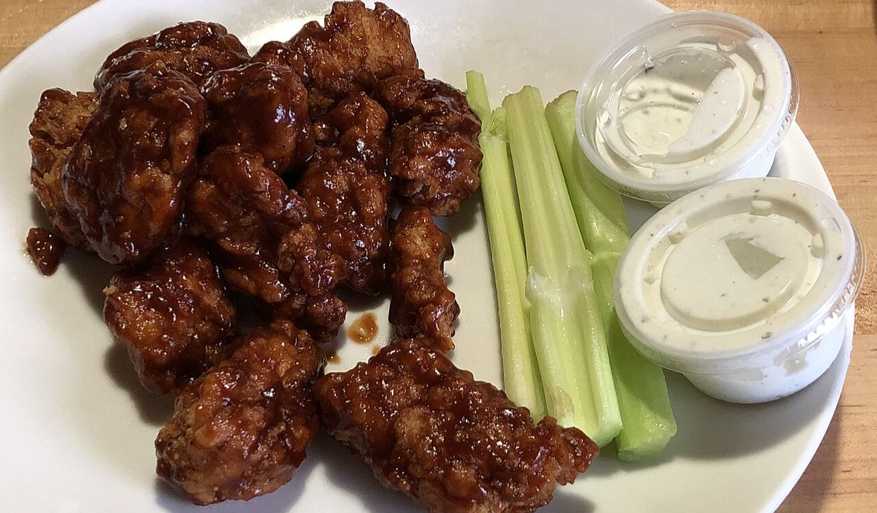 Applebee’s Grill + Bar wings