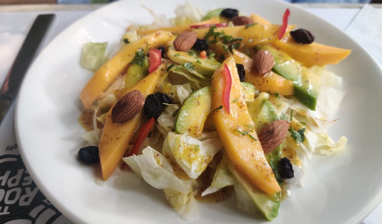 Avocado mango salad