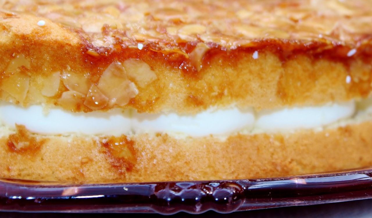 Bee sting cake