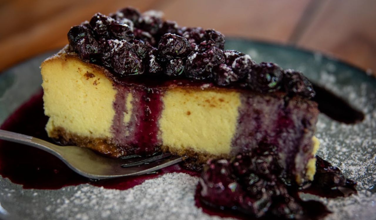 Blueberry lemon cheesecake