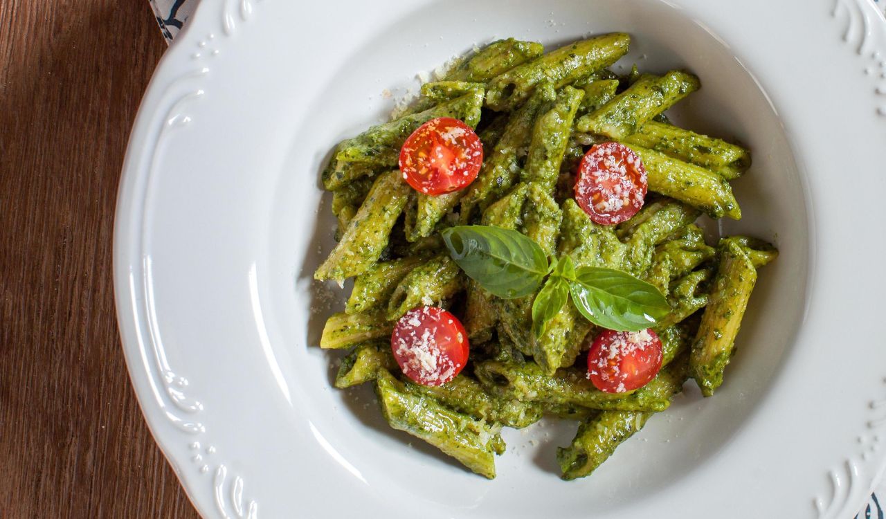 Caprese pesto pasta