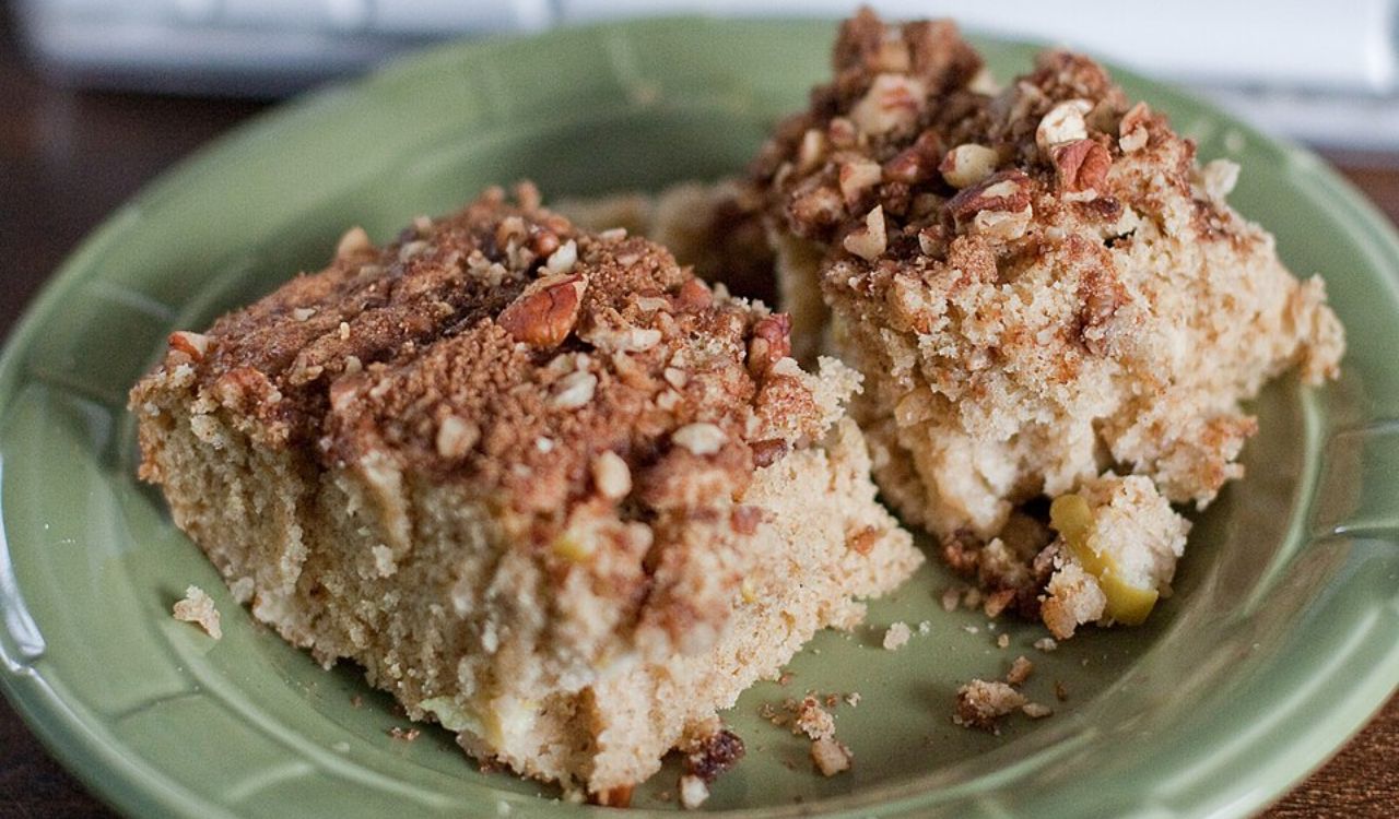 Cinnamon coffee cake