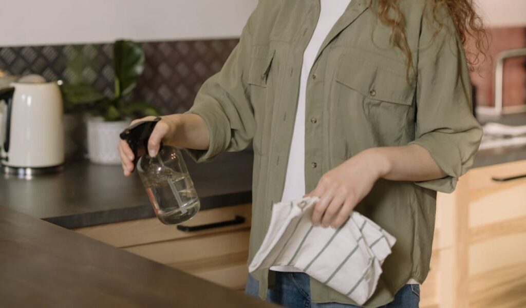 Cleaning kitchen