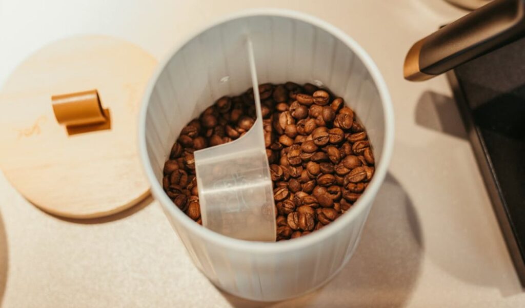Coffee beans container