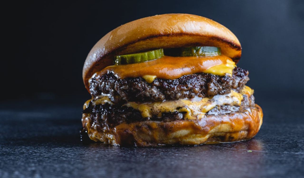 Double cheeseburger