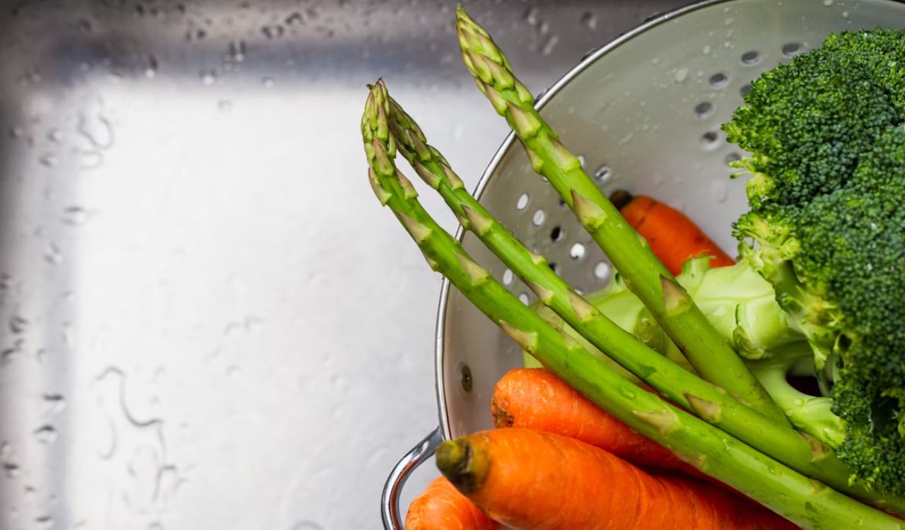Drain vegetables