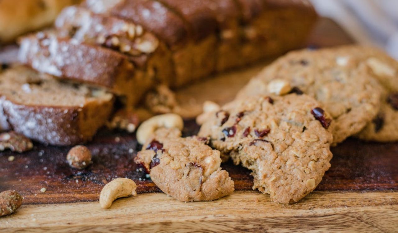 Fruits and nuts cookies