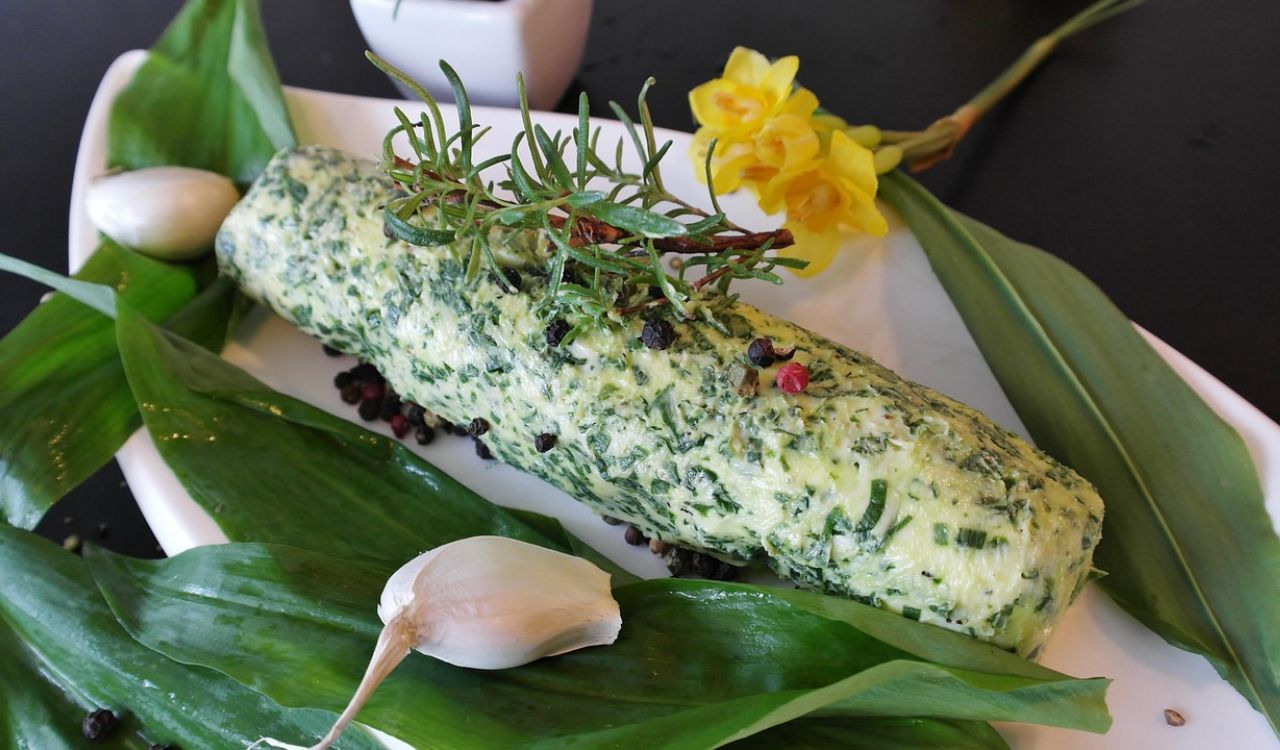 Garlic butter with herbs