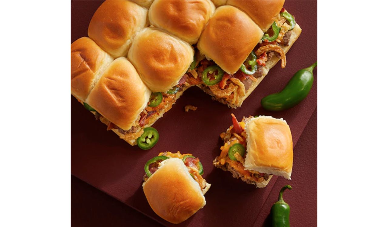 Jalapeno bacon beef sliders