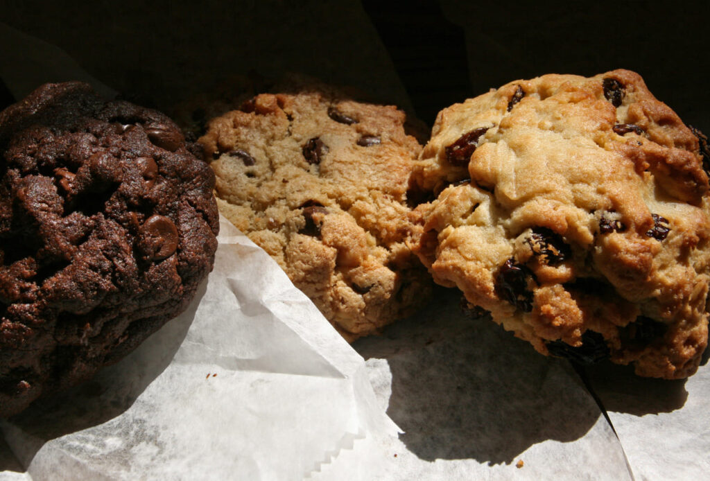 Levain Bakery Chocolate Chip Cookies