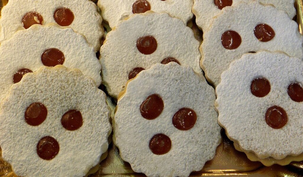 Linzer Cookies
