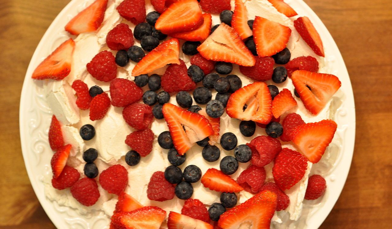 Pavlova with Berries