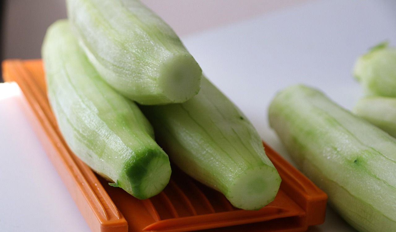 Peeled cucumber