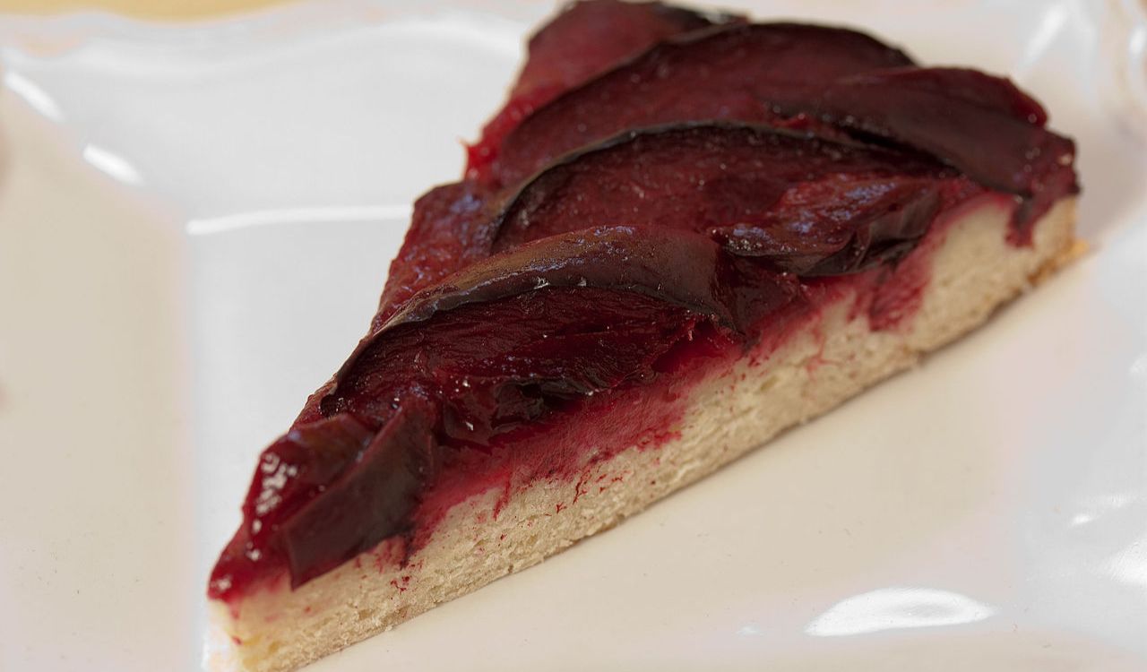 Plum cake