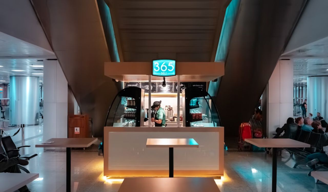 Stall in an airport with one staff