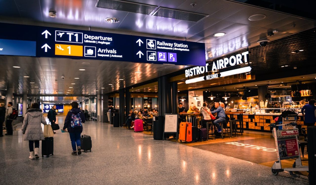Stores in an airport