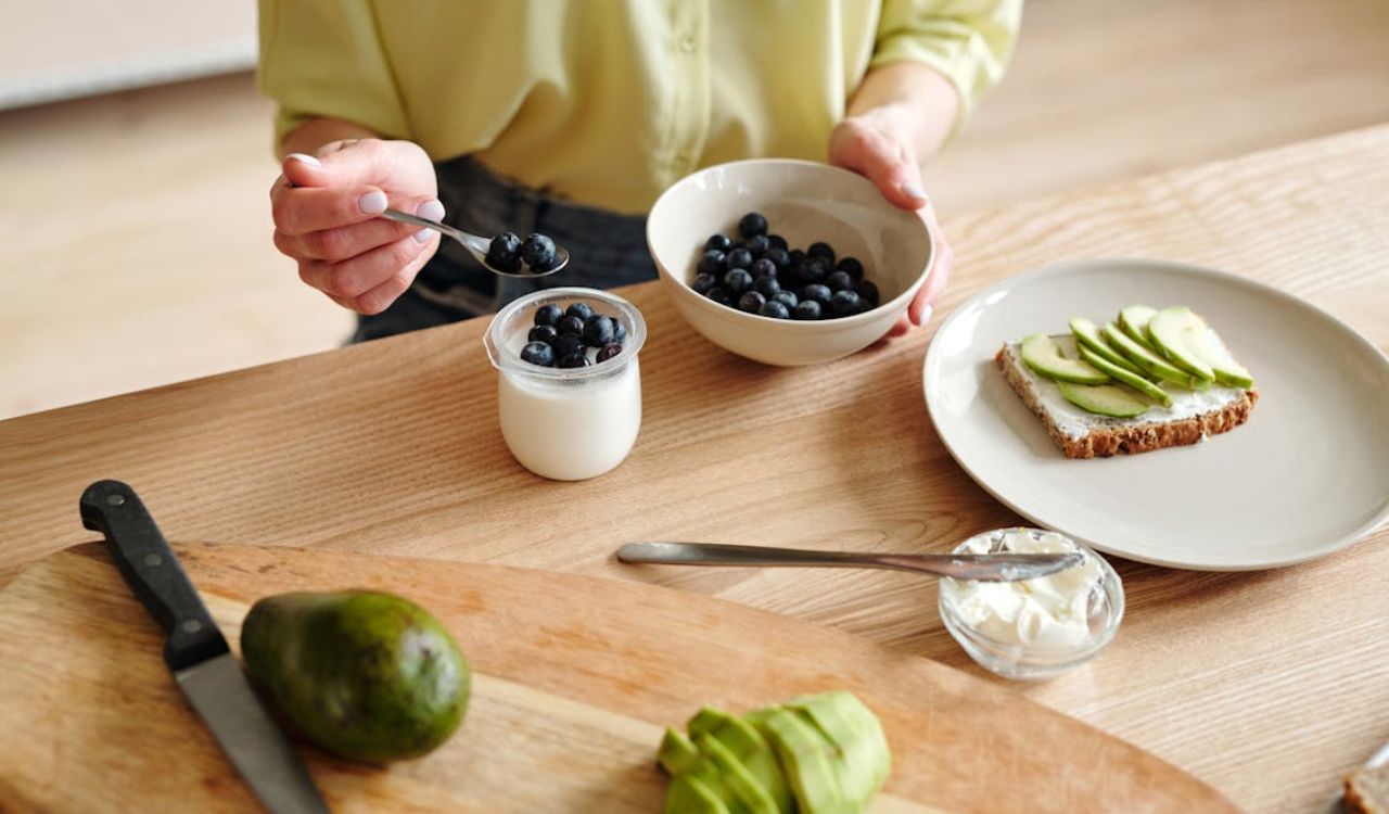 Vegetarian toast and yogurt with blueberries