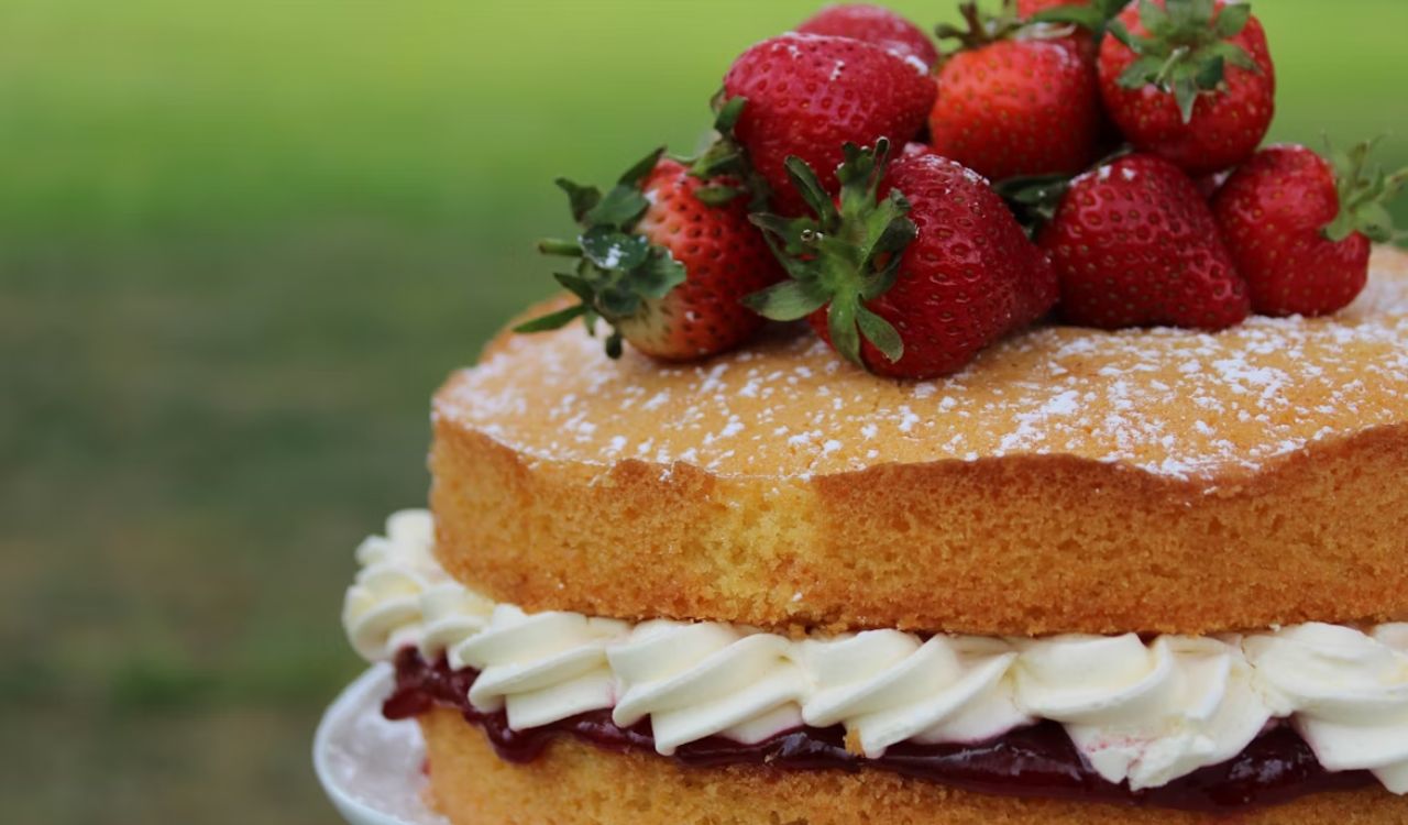 Whole Victoria sponge cake