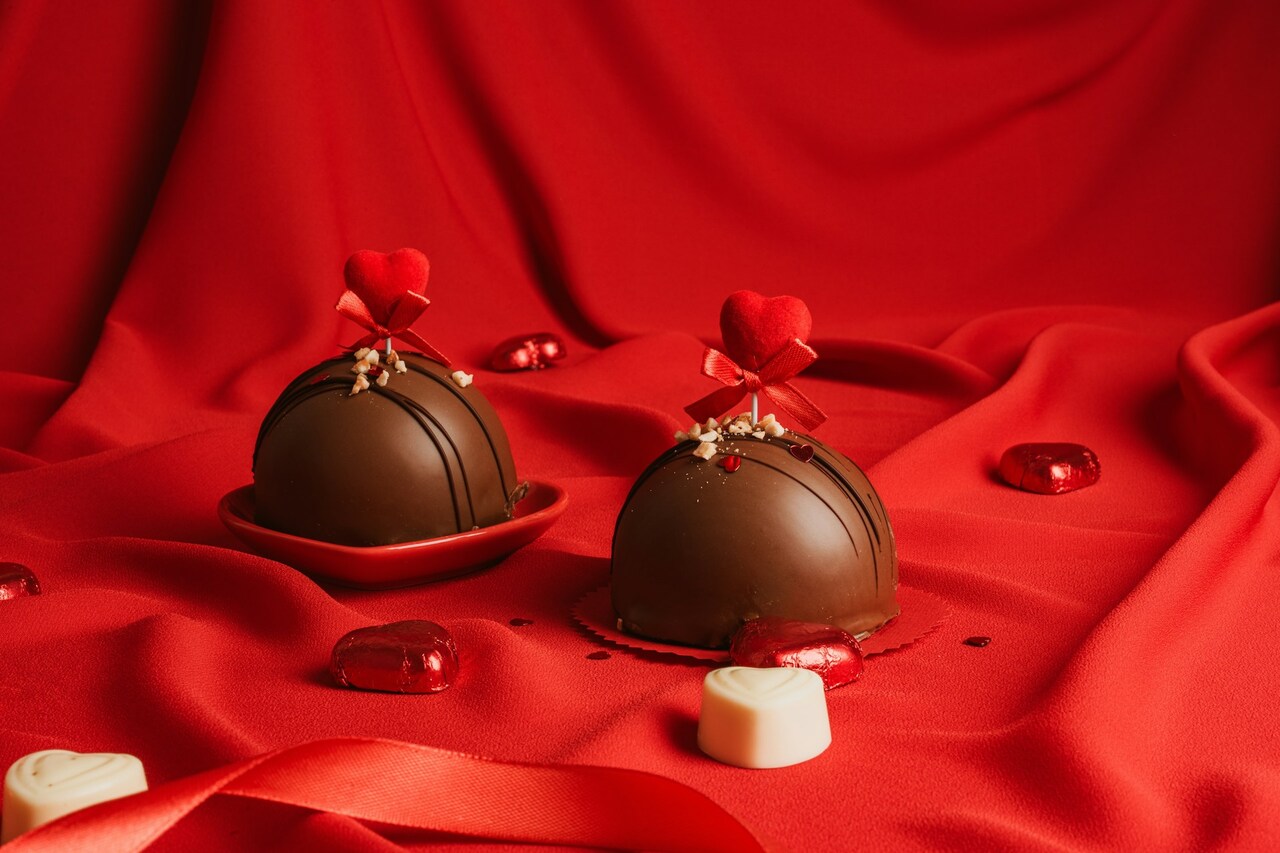 7 Foods That Symbolize Love and Their Meaning