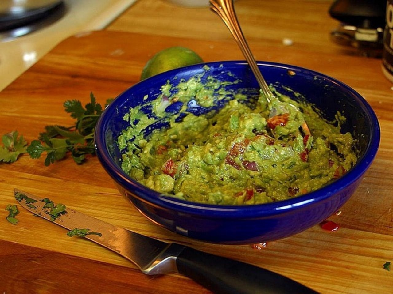 witches’ guacamole cauldron