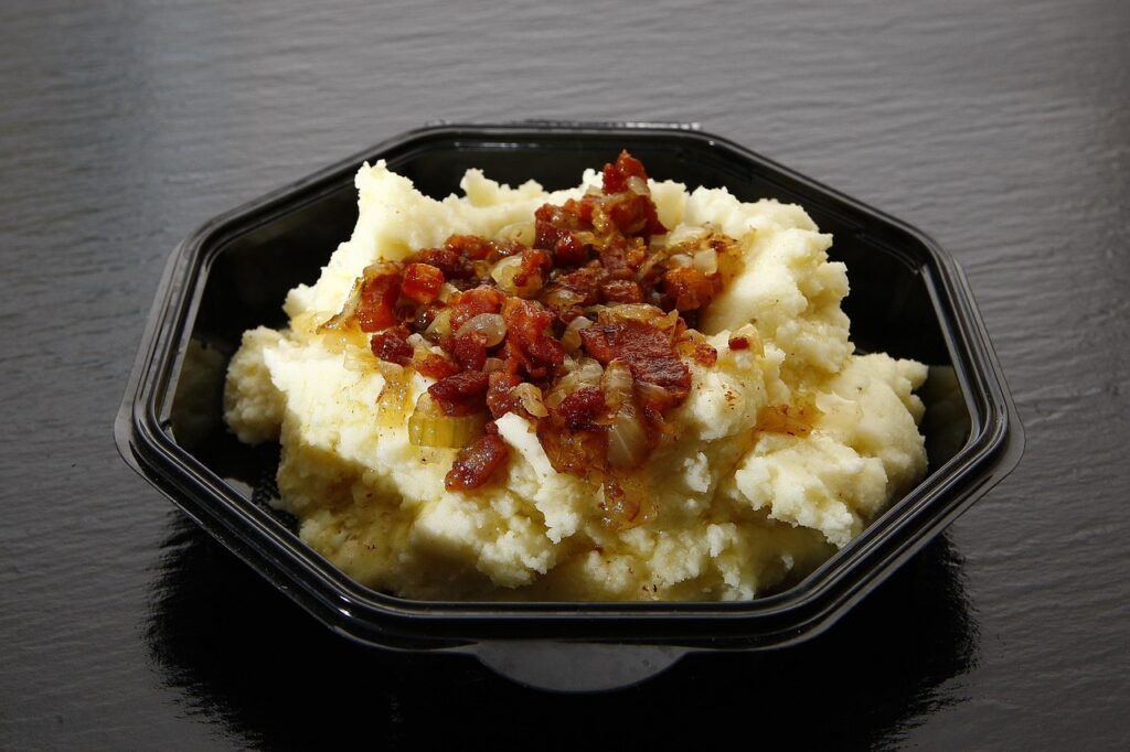 Buttery Garlic Mashed Yukon Golds