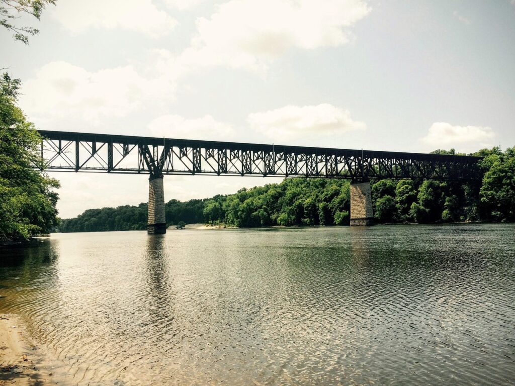 Minneapolis, Mississippi, Mississippi river image.