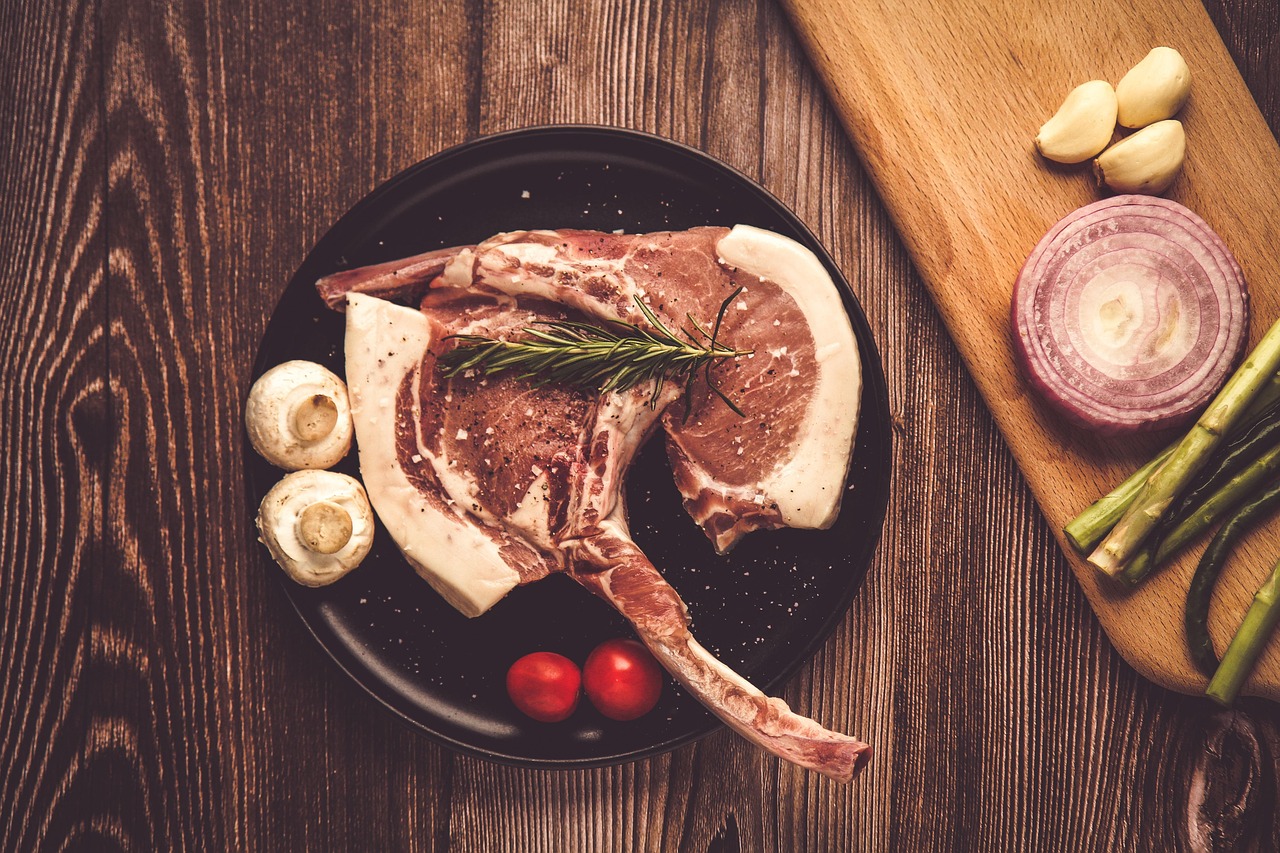 Tomahawk, Pork, Steak image.