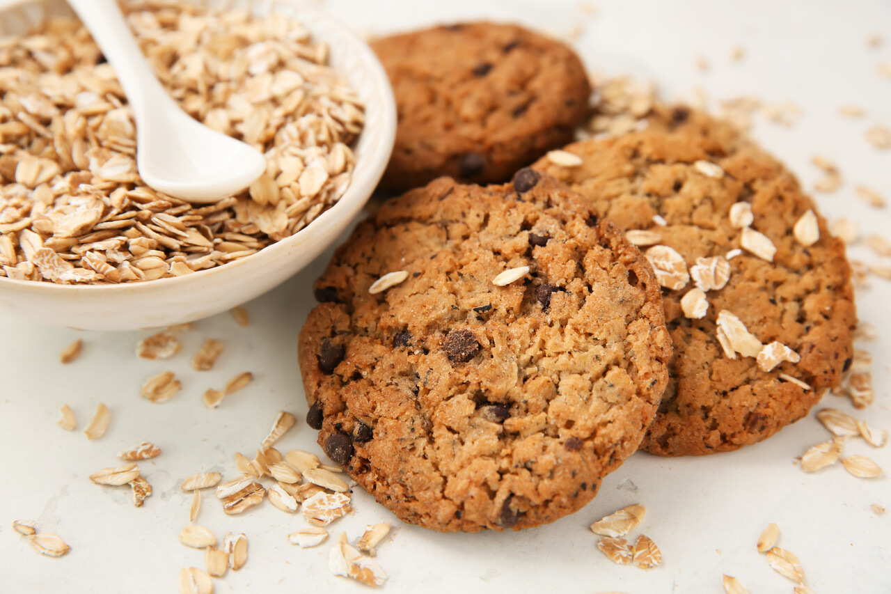9 Ingredients That Make Oatmeal Cookies Impossible to Resist