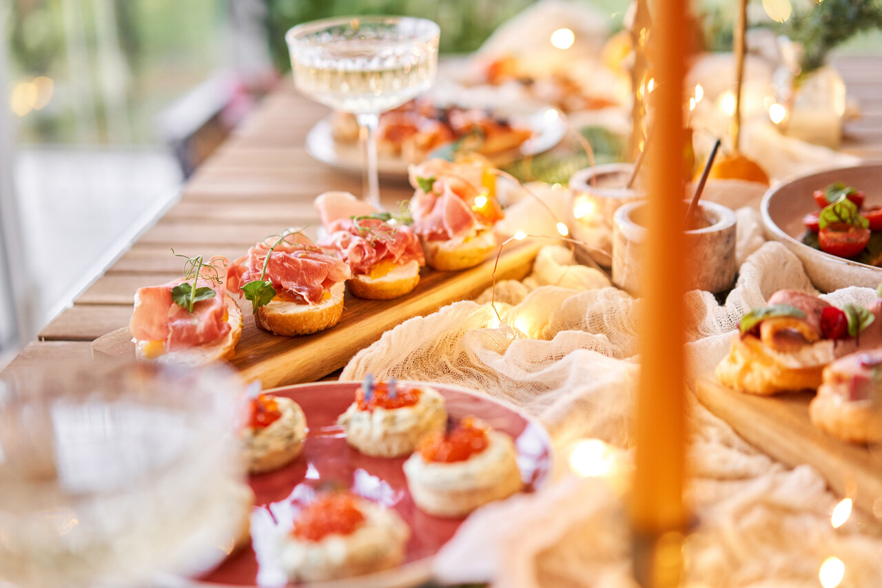 10 Thanksgiving Party Appetizers That Will Make You the Guest Everyone Talks About