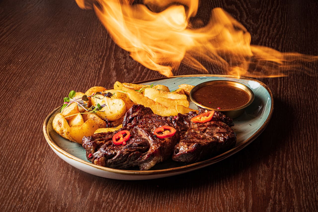 6 Steakhouse Dishes Chefs Always Order and 4 They’ll Never Touch