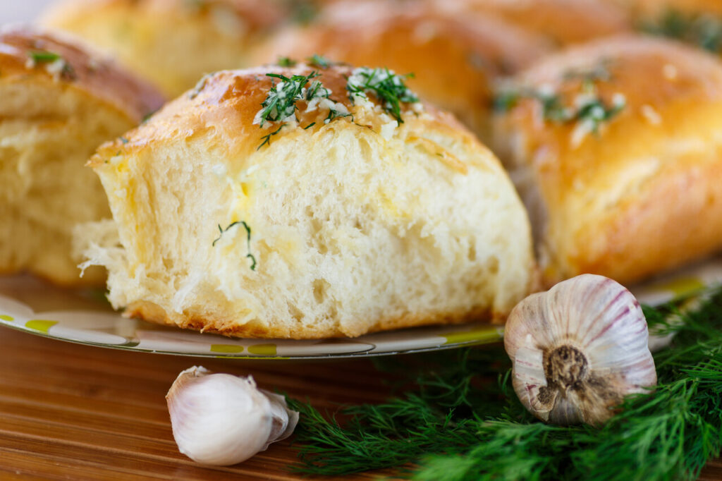 Garlic Butter Pull-Apart Rolls
