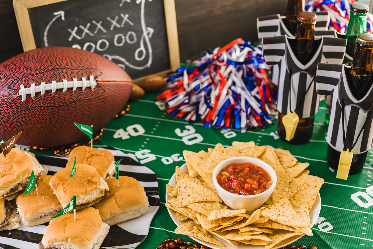 13 Game Day Snacks That Keep the Crowd Happy