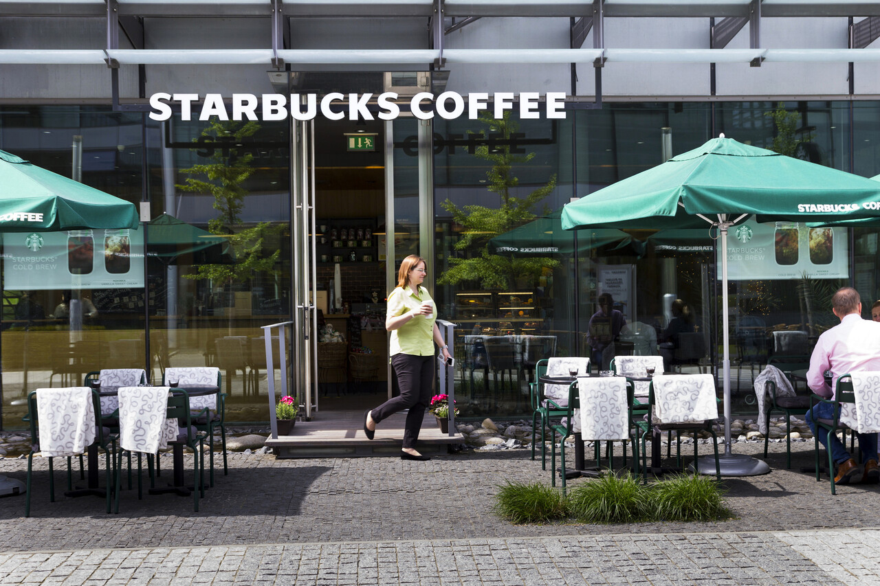 11 Restaurant Chains Open on Thanksgiving 2025