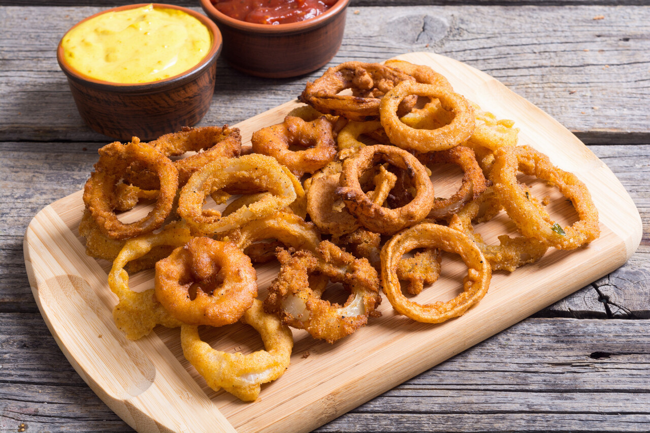 8 Fast Food Chains Serving the Best Onion Rings in America