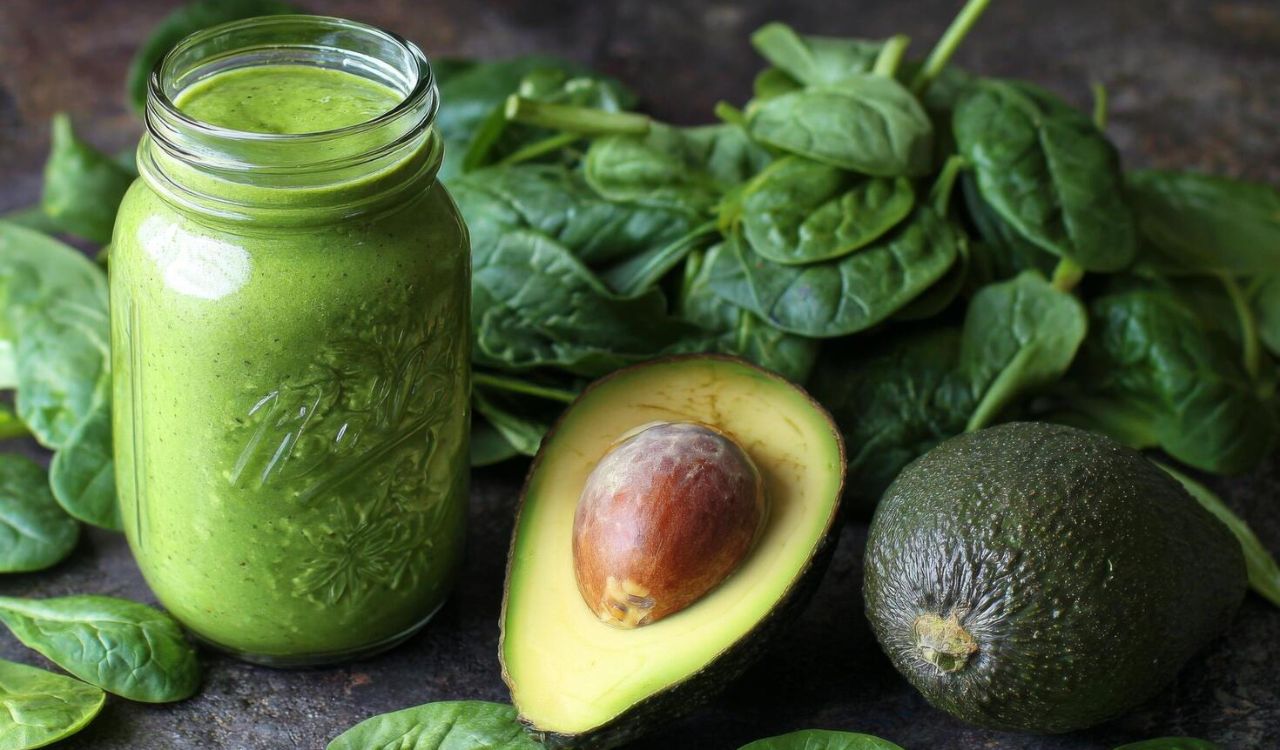 Avocado spinach smoothie