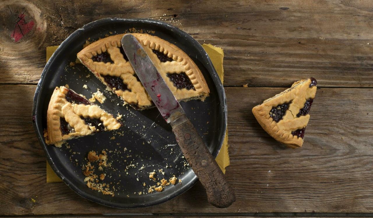 Blueberry lattice cookies