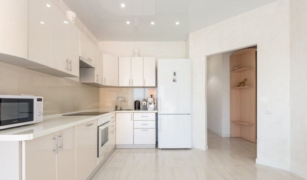 Glossy white kitchen