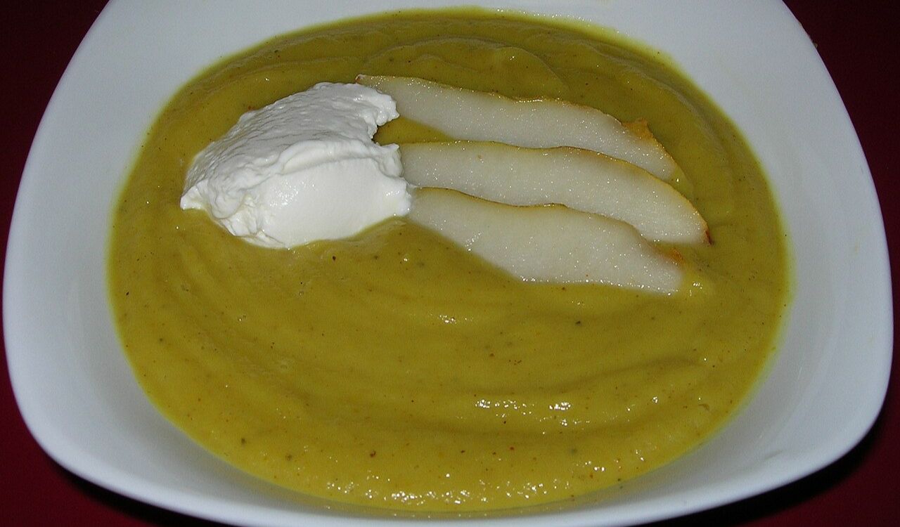 Parsnip and pear soup