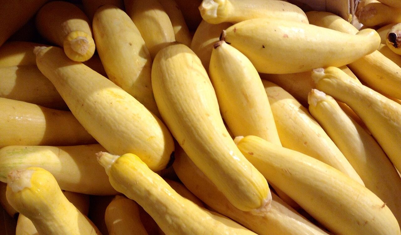 Pile of yellow squash