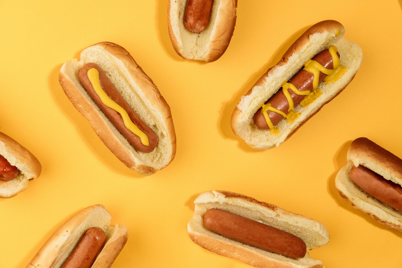8 Hot Dogs