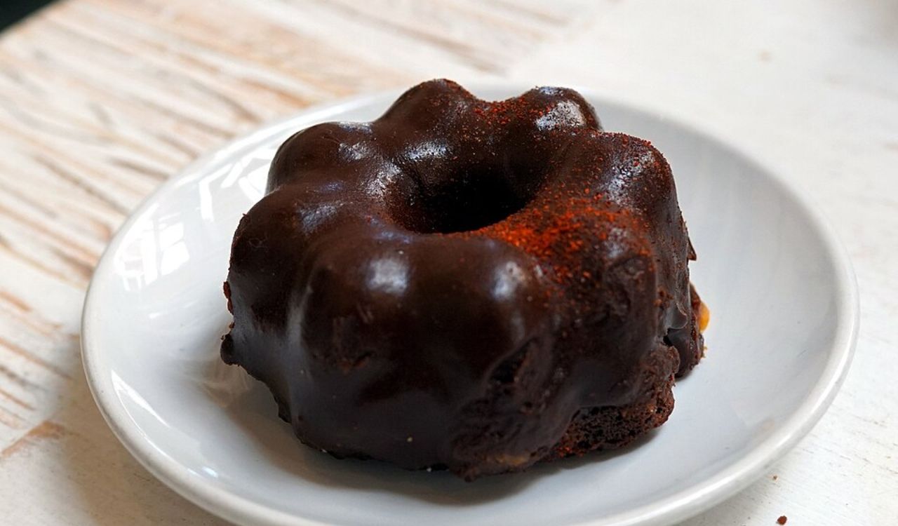 Chocolate chili bundt cake