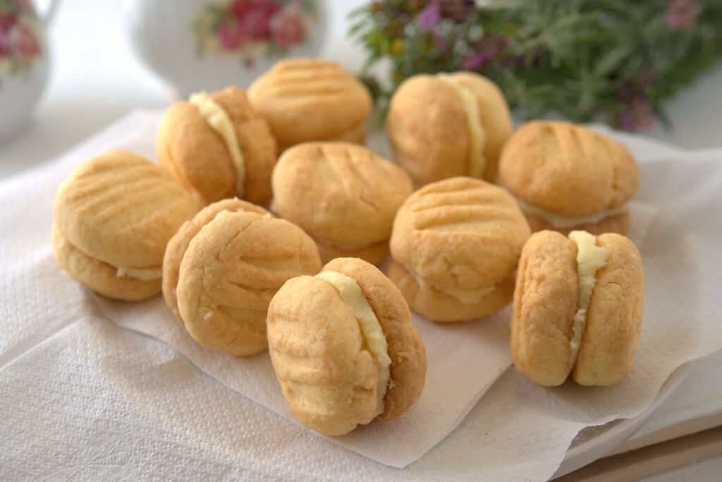 Shortbread Sandwich Cookies