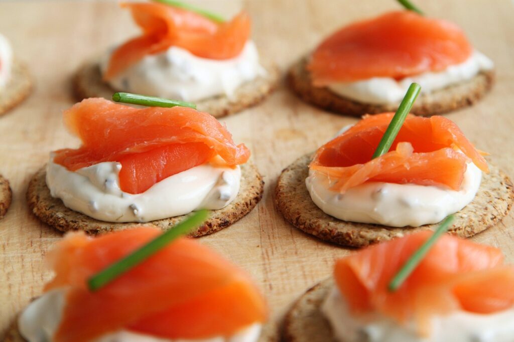 Smoked Salmon Bilinis