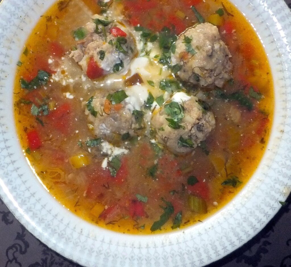 Sopa de Albóndigas