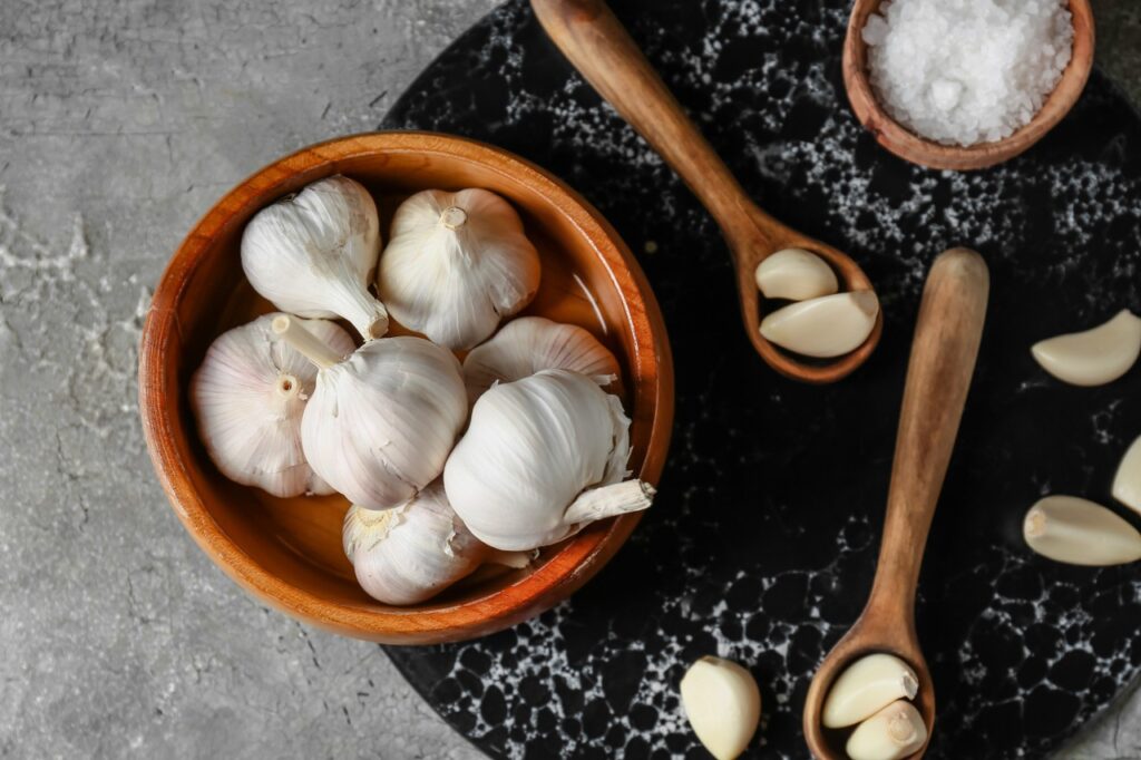 10 Garlic Cooking Mistakes Chefs Say to Avoid
