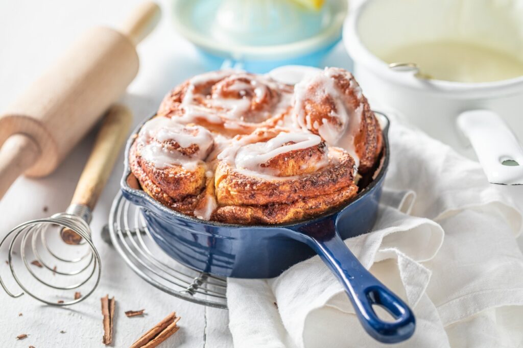 Skillet Cinnamon Roll Pancake