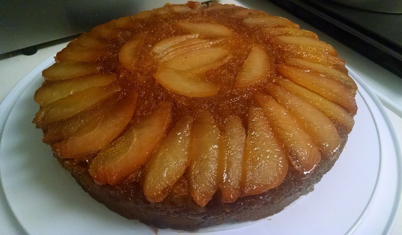 Pear upside down cake