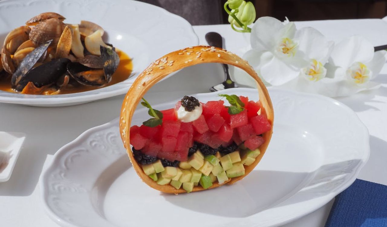 Tuna tartare creative plating